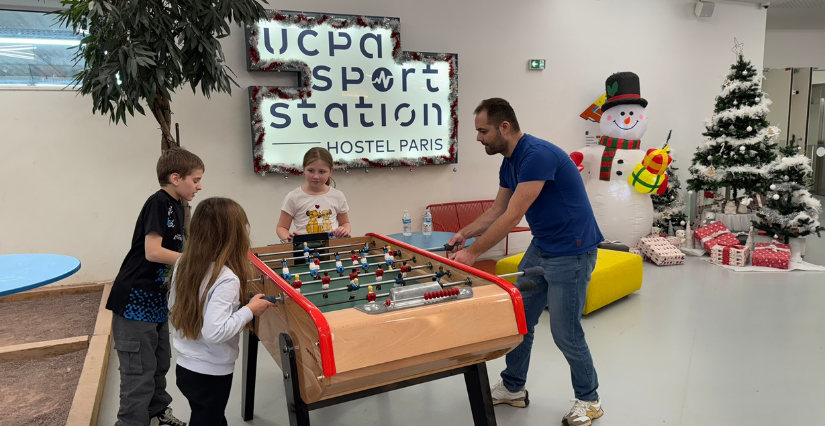 Babyfoot entre amis ou en famille à l'UCPA Sport Station Hostel Paris 