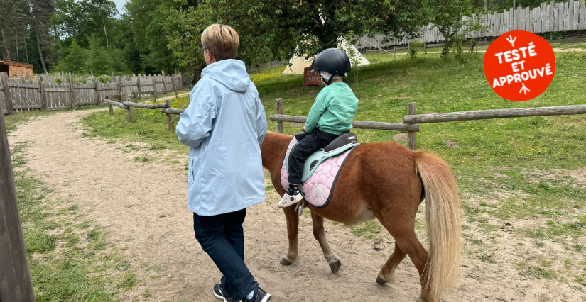 Baptême à poney pour les enfants à la Mer de Sable