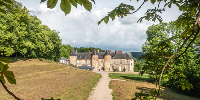 Visite guidée du château de Vaux en Terres de Seine en famille