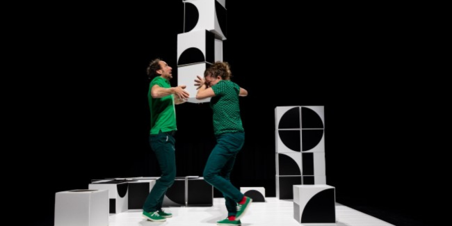 Tout est chamboulé, spectacle à voir avec les tout-petits à Poissy (78) Tout est chamboulé, spectacle à voir avec les tout-petits à Poissy (78)