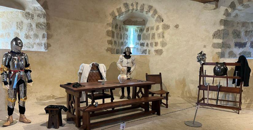 L'histoire fracassante de la chevalerie, visite flash, Château de Blandy (77) L'histoire fracassante de la chevalerie, visite flash, Château de Blandy (77)