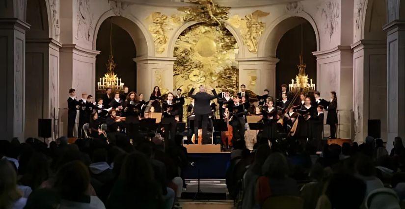 Concert baroque en famille dans la Chapelle royale du château de Versailles (78) Concert baroque en famille dans la Chapelle royale du château de Versailles (78)