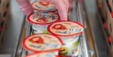 Confection de yaours artisanaux en famille aux Alluets-le-Roi (78)